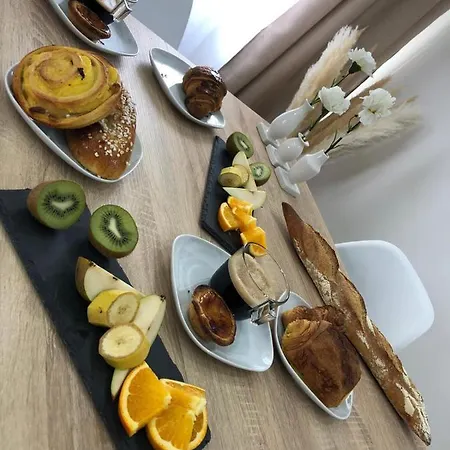 Le Raffine-parking Prive-proche Frontiere Bale アパート サン・ルイ